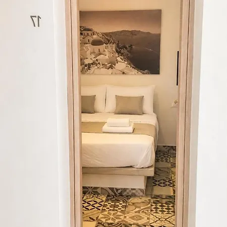Mybasement Lovely Rooms!! 10min Walking To Center 3* Fira (Santorini)