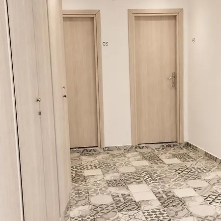Mybasement Lovely Rooms!! 10min Walking To Center 3* Fira (Santorini)