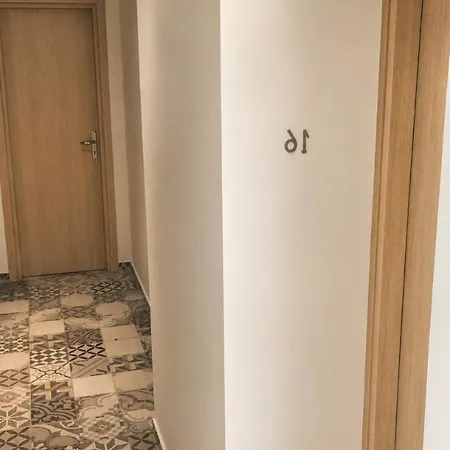 Mybasement Lovely Rooms!! 10min Walking To Center Bed & Breakfast 3*